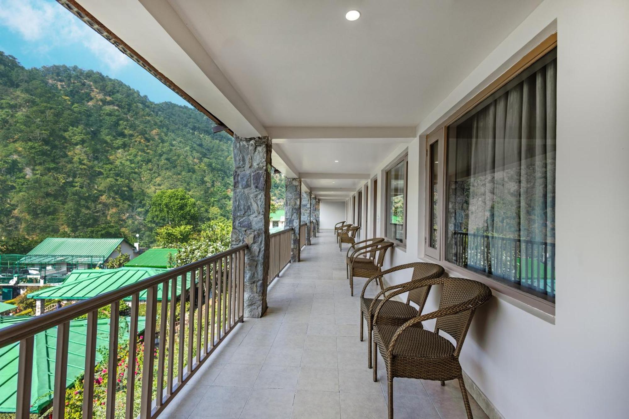 Hotel Sterling Corbett Garjia Zewnętrze zdjęcie