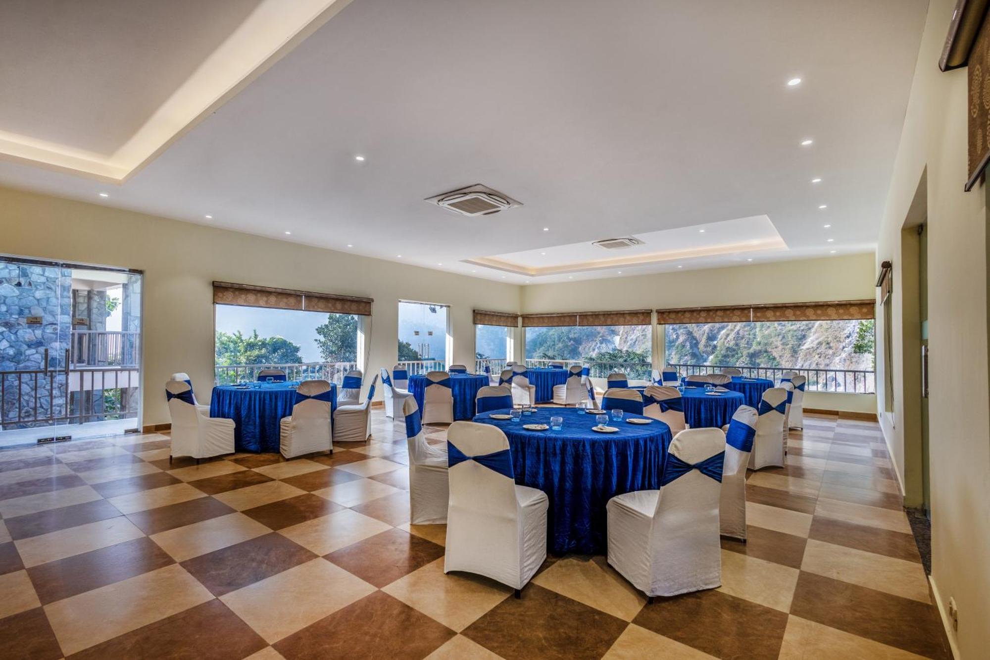 Hotel Sterling Corbett Garjia Zewnętrze zdjęcie