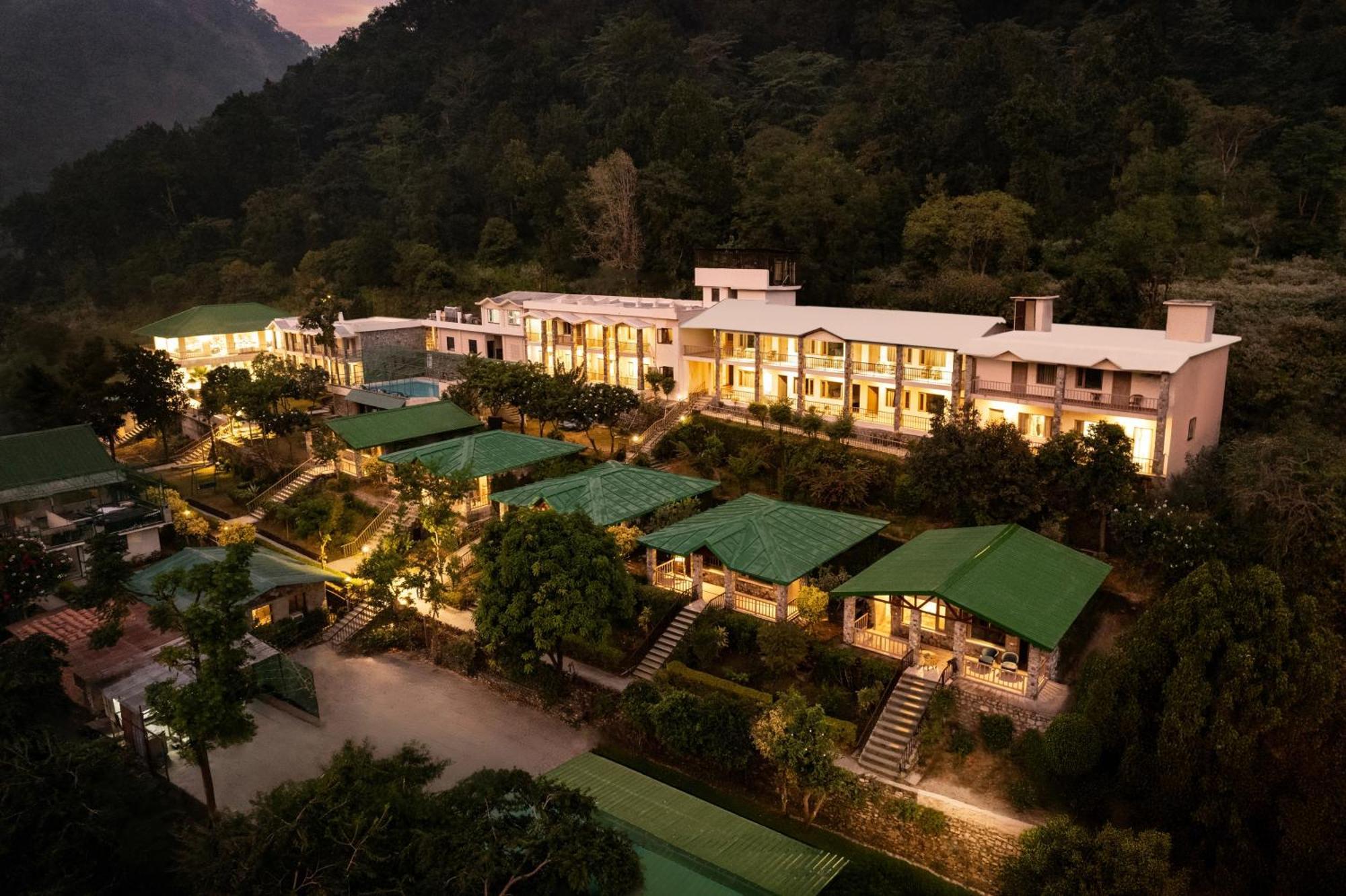 Hotel Sterling Corbett Garjia Zewnętrze zdjęcie